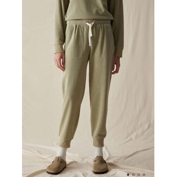 NWOT - Richer Poorer April Lightweight Terry Jogger - Picture 1 of 10